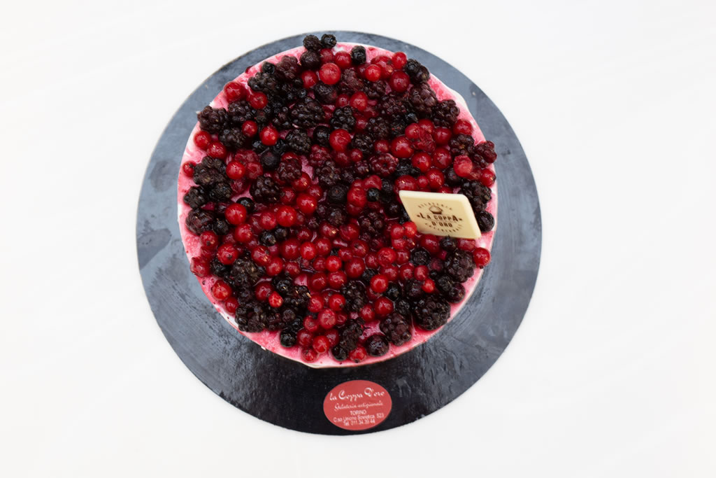 Semifreddo Cheesecake ai Frutti di Bosco - La Coppa D'Oro